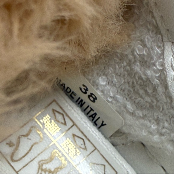 STELLA MCCARTNEY
Loop faux fur sneakers - Picture 7 of 7